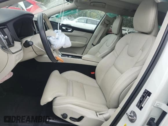 ✅ 2022 Volvo XC60 Inscription • VIN: YV4062RL4N1083910 • Лот: 85539935. Опубликован ранее на Copart с пробегом 32 592 миль. Бесплатный доступ к архиву аукционных продаж из США и подробный отчёт об истории автомобиля на DreamBid. Изображение 7.