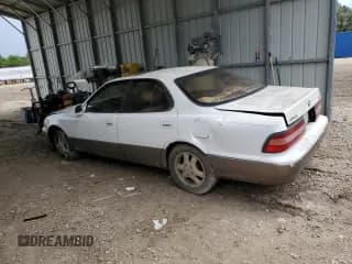 ✅ 1996 Lexus ES 300 • VIN: JT8BF12G9T0142664 • Лот: 59792915. Опубликован ранее на Copart с пробегом 255 063 миль. Бесплатный доступ к архиву аукционных продаж из США и подробный отчёт об истории автомобиля на DreamBid. Изображение 2.