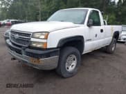 ✅ 2005 Chevrolet Silverado 2500HD Work Truck • VIN: 1GCHK24U75E302563 • Lot: 42897535. Wystawiony na IAAI z przebiegiem 224 776 mil. Bezpłatny archiwum sprzedaży aukcyjnych z USA i szczegółowy raport historii pojazdu na DreamBid. Zdjęcie 2.