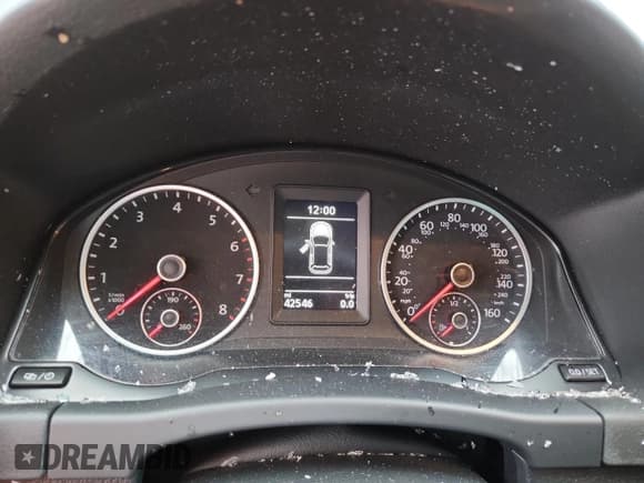 ✅ 2018 Volkswagen Tiguan • VIN: WVGBV7AX7JK002568 • Лот: 93482765. Опубликован ранее на Copart с пробегом 42 546 миль. Бесплатный доступ к архиву аукционных продаж из США и подробный отчёт об истории автомобиля на DreamBid. Изображение 9.