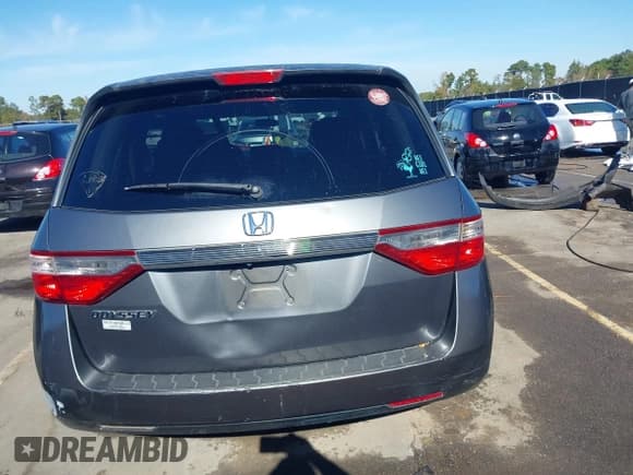 ✅ 2013 Honda Odyssey EX • VIN: 5FNRL5H42DB011771 • Лот: 43686818. Опубликован ранее на IAAI с пробегом 198 980 миль. Бесплатный доступ к архиву аукционных продаж из США и подробный отчёт об истории автомобиля на DreamBid. Изображение 17.