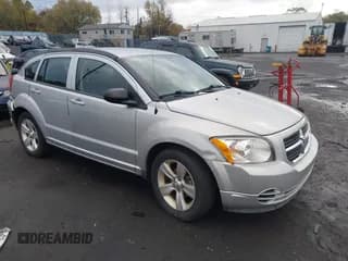 ✅ 2010 Dodge Caliber SXT • VIN: 1B3CB4HA1AD552470 • Lot: 43497443. Wystawiony na IAAI z przebiegiem 108 468 mil. Bezpłatny archiwum sprzedaży aukcyjnych z USA i szczegółowy raport historii pojazdu na DreamBid. Zdjęcie 1.