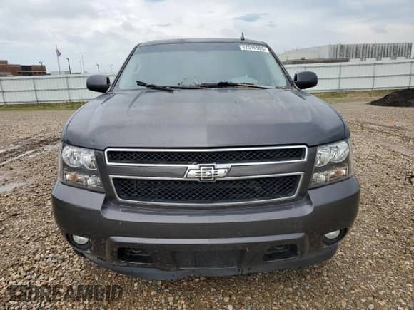 2010 Chevrolet Suburban LT z VIN 1GNUKJE39AR137057, wystawiony jako Copart lot #62516505 z przebiegiem 159 327 mil mil oraz Nie do naprawy • Non repairable. Historia ofert i sprzedaży dostępna na DreamBid. Obrazek 5.