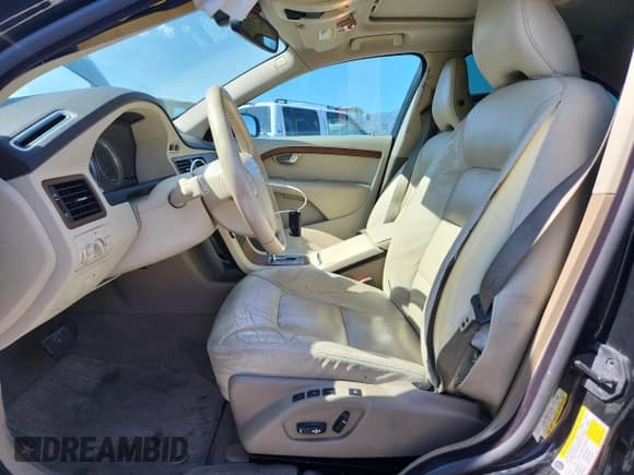 ✅ 2009 Volvo S80 I6 • VIN: YV1AS982191101090 • Лот: 80531435. Опубликован ранее на Copart с пробегом 152 083 миль. Бесплатный доступ к архиву аукционных продаж из США и подробный отчёт об истории автомобиля на DreamBid. Изображение 7.