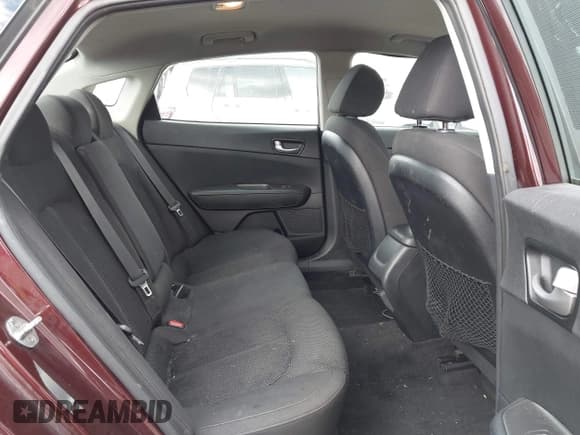 ✅ 2019 Kia Optima LX • VIN: 5XXGT4L35KG281278 • Лот: 43584008. Опубликован ранее на IAAI с пробегом 147 097 миль. Бесплатный доступ к архиву аукционных продаж из США и подробный отчёт об истории автомобиля на DreamBid. Изображение 8.