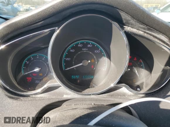 ✅ 2010 Chevrolet Malibu 2LT • VIN: 1G1ZD5E08AF221824 • Lot: 80473404. Listed on Copart with 120,224 mi. Free auction sales archive from the USA and detailed vehicle history report at DreamBid. Image 9.