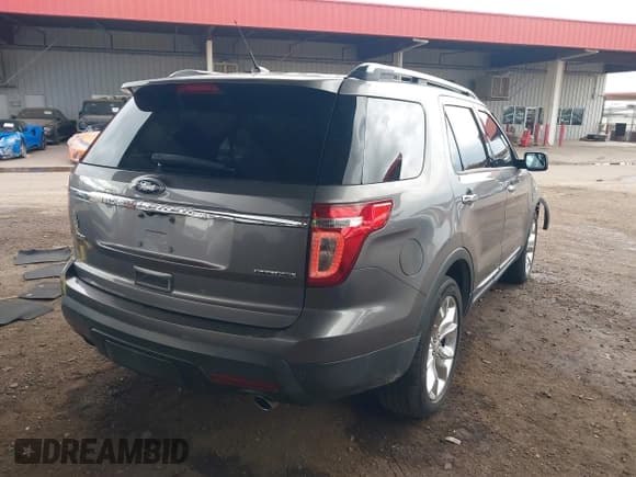 ✅ 2014 Ford Explorer Limited • VIN: 1FM5K7F89EGA79572 • Lot: 43741239. Wystawiony na IAAI z przebiegiem 87 977 mil. Bezpłatny archiwum sprzedaży aukcyjnych z USA i szczegółowy raport historii pojazdu na DreamBid. Zdjęcie 4.