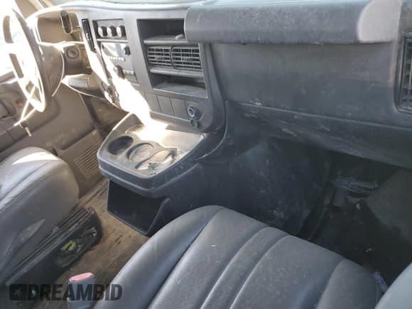 ✅ 2013 Chevrolet Express Cargo • VIN: 1GCWGGCA4D1147702 • Lot: 92169585. Listed on Copart with Not provided. Free auction sales archive from the USA and detailed vehicle history report at DreamBid. Image 8.