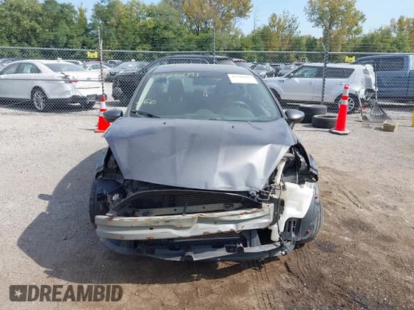 ✅ 2018 Ford Fiesta SE • VIN: 3FADP4BJXJM140037 • Lot: 43220493. Wystawiony na IAAI z przebiegiem 76 495 mil. Bezpłatny archiwum sprzedaży aukcyjnych z USA i szczegółowy raport historii pojazdu na DreamBid. Zdjęcie 13.