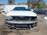 ✅ 2015 BMW 4 Series 435i • VIN: WBA3R1C57FK193807 • Lot: 41967964. Wystawiony na IAAI z przebiegiem 126 245 mil. Bezpłatny archiwum sprzedaży aukcyjnych z USA i szczegółowy raport historii pojazdu na DreamBid. Zdjęcie 13.