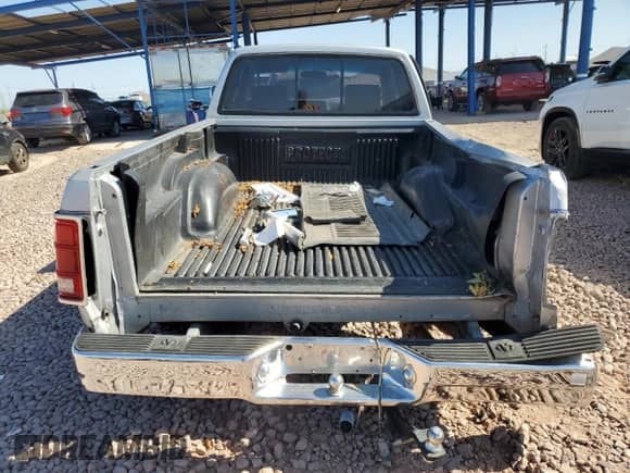 1991 Dodge Dakota с VIN 1B7GL23Y3MS309507, выставлен на аукционе Copart как лот 58079905 с пробегом 90 932 миль миль и Списание • Salvage title. История ставок и продаж доступна на DreamBid. Изображение 6.