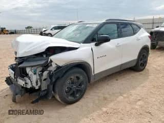 2023 Chevrolet Blazer LT z VIN 3GNKBCR43PS228420, wystawiony jako Copart lot #84426645 z przebiegiem 54 398 mil mil oraz Czysty tytuł • Clean title. Historia ofert i sprzedaży dostępna na DreamBid. Obrazek 1.