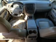 ✅ 2005 Ford Explorer Eddie Bauer • VIN: 1FMDU74W25UA15138 • Lot: 85761105. Listed on Copart with 339,284 mi. Free auction sales archive from the USA and detailed vehicle history report at DreamBid. Image 8.