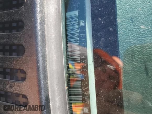 ✅ 2006 GMC Sierra 1500 Work Truck • VIN: 1GTEC14X36Z233997 • Lot: 85592785. Listed on Copart with 140,007 mi. Free auction sales archive from the USA and detailed vehicle history report at DreamBid. Image 12.