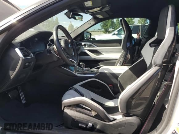 ✅ 2022 BMW M4 Competition xDrive • VIN: WBS43AZ0XNCK13134 • Лот: 81919185. Опубликован ранее на Copart с пробегом 9 588 миль. Бесплатный доступ к архиву аукционных продаж из США и подробный отчёт об истории автомобиля на DreamBid. Изображение 7.