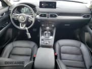 ✅ 2024 Mazda CX-5 S Premium Plus • VIN: JM3KFBEL1R0522548 • Лот: 85193055. Опубликован ранее на Copart с пробегом 29 227 миль. Бесплатный доступ к архиву аукционных продаж из США и подробный отчёт об истории автомобиля на DreamBid. Изображение 8.
