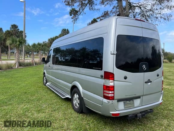 ✅ 2013 Mercedes-Benz Sprinter Cargo Worker • VIN: WD3PE8CD3D5730100 • Lot: 85045324. Listed on Copart with 52,873 mi. Free auction sales archive from the USA and detailed vehicle history report at DreamBid. Image 3.
