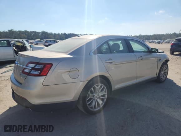 ✅ 2017 Ford Taurus Limited • VIN: 1FAHP2F86HG121535 • Lot: 91432265. Listed on Copart with 105,643 mi. Free auction sales archive from the USA and detailed vehicle history report at DreamBid. Image 3.