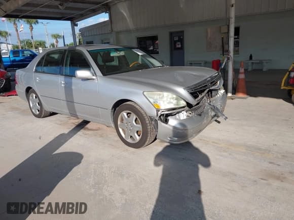 ✅ 2005 Lexus LS 430 • VIN: JTHBN36F455001331 • Lot: 43572124. Wystawiony na IAAI z przebiegiem 159 054 mil. Bezpłatny archiwum sprzedaży aukcyjnych z USA i szczegółowy raport historii pojazdu na DreamBid. Zdjęcie 1.