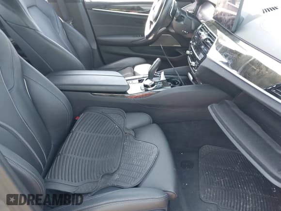 ✅ 2021 BMW 5 Series 540i xDrive • VIN: WBA73BJ03MWX30307 • Lot: 41891615. Listed on IAAI with 27,374 mi. Free auction sales archive from the USA and detailed vehicle history report at DreamBid. Image 5.