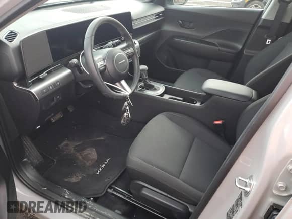 2024 Hyundai Kona SEL with VIN KM8HB3ABXRU142243, listed as a Copart auction lot 82761884 with 7,518 mi miles and Salvage title. Bid and sale history available at DreamBid. Image 7.