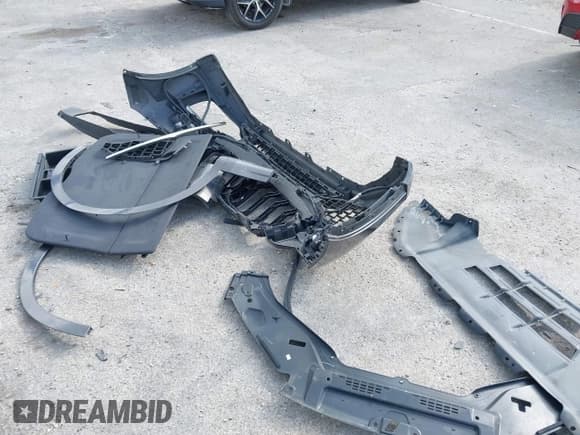 ✅ 2022 Maserati Levante GT • VIN: ZN661XUA8NX400355 • Lot: 42133847. Listed on IAAI with 25,932 mi. Free auction sales archive from the USA and detailed vehicle history report at DreamBid. Image 12.