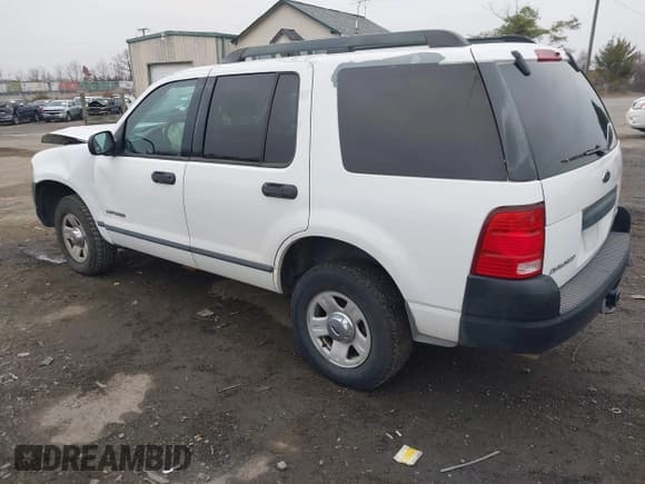 ✅ 2005 Ford Explorer XLS • VIN: 1FMZU72K15UA22331 • Лот: 43725313. Опубликован ранее на IAAI с пробегом 150 982 миль. Бесплатный доступ к архиву аукционных продаж из США и подробный отчёт об истории автомобиля на DreamBid. Изображение 3.