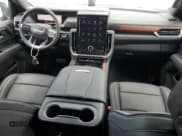 ✅ 2025 GMC Yukon Denali • VIN: 1GKS2DRL1SR223268 • Лот: 66165275. Опубликован ранее на Copart с пробегом 9 210 миль. Бесплатный доступ к архиву аукционных продаж из США и подробный отчёт об истории автомобиля на DreamBid. Изображение 8.