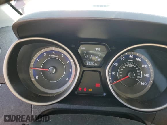 ✅ 2015 Hyundai Elantra Limited • VIN: KMHDH4AE2FU303905 • Lot: 61925045. Listed on Copart with 99,261 mi. Free auction sales archive from the USA and detailed vehicle history report at DreamBid. Image 9.