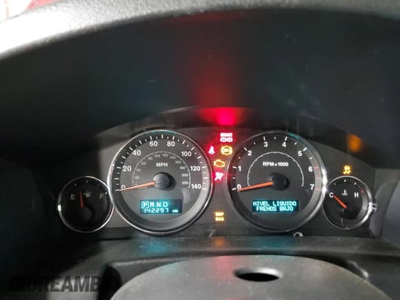 ✅ 2007 Jeep Commander Sport • VIN: 1J8HG48P47C584461 • Lot: 92449625. Wystawiony na Copart z przebiegiem 142 297 mil. Bezpłatny archiwum sprzedaży aukcyjnych z USA i szczegółowy raport historii pojazdu na DreamBid. Zdjęcie 9.