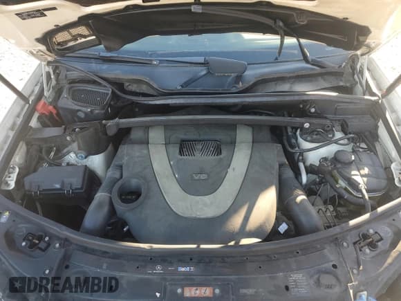 ✅ 2011 Mercedes-Benz GL 450 • VIN: 4JGBF7BE6BA639050 • Lot: 91434805. Listed on Copart with 155,248 mi. Free auction sales archive from the USA and detailed vehicle history report at DreamBid. Image 11.