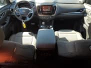 ✅ 2019 Chevrolet Traverse LS • VIN: 1GNEVFKW8KJ129264 • Lot: 91972905. Wystawiony na Copart z przebiegiem 71 274 mil. Bezpłatny archiwum sprzedaży aukcyjnych z USA i szczegółowy raport historii pojazdu na DreamBid. Zdjęcie 8.