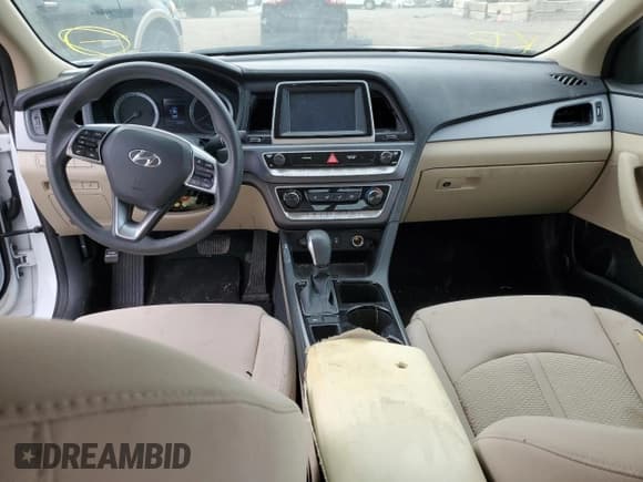 ✅ 2018 Hyundai Sonata SE • VIN: 5NPE24AF2JH625126 • Lot: 45320003. Listed on Copart with 82,567 mi. Free auction sales archive from the USA and detailed vehicle history report at DreamBid. Image 8.