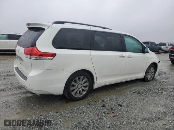 ✅ 2011 Toyota Sienna Limited • VIN: 5TDDK3DC6BS024496 • Lot: 90479445. Listed on Copart with 108,777 mi. Free auction sales archive from the USA and detailed vehicle history report at DreamBid. Image 3.