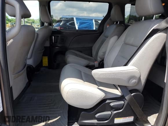 ✅ 2015 Toyota Sienna Limited • VIN: 5TDDK3DC9FS099733 • Лот: 61034865. Опубликован ранее на Copart с пробегом 90 454 миль. Бесплатный доступ к архиву аукционных продаж из США и подробный отчёт об истории автомобиля на DreamBid. Изображение 11.