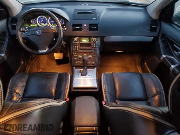 ✅ 2011 Volvo XC90 R-Design • VIN: YV4952CF5B1597774 • Lot: 92361635. Listed on Copart with 159,628 mi. Free auction sales archive from the USA and detailed vehicle history report at DreamBid. Image 8.