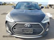 ✅ 2016 Hyundai Veloster Turbo • VIN: KMHTC6AE6GU263562 • Lot: 62899445. Wystawiony na Copart z przebiegiem 88 545 mil. Bezpłatny archiwum sprzedaży aukcyjnych z USA i szczegółowy raport historii pojazdu na DreamBid. Zdjęcie 5.