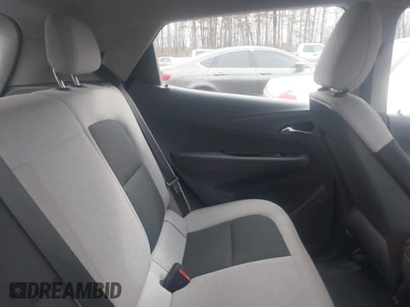 ✅ 2017 Chevrolet Bolt EV LT • VIN: 1G1FW6S0XH4190525 • Lot: 41548490. Wystawiony na IAAI z przebiegiem 54 183 mil. Bezpłatny archiwum sprzedaży aukcyjnych z USA i szczegółowy raport historii pojazdu na DreamBid. Zdjęcie 8.