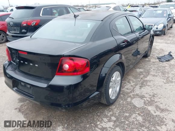 ✅ 2011 Dodge Avenger Express • VIN: 1B3BD4FB8BN588427 • Лот: 41651145. Опубликован ранее на IAAI с пробегом 179 902 миль. Бесплатный доступ к архиву аукционных продаж из США и подробный отчёт об истории автомобиля на DreamBid. Изображение 4.