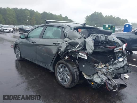 ✅ 2025 Hyundai Elantra Blue • VIN: KMHLM4DJ7SU136659 • Лот: 43184090. Опубликован ранее на IAAI с пробегом 17 519 миль. Бесплатный доступ к архиву аукционных продаж из США и подробный отчёт об истории автомобиля на DreamBid. Изображение 3.