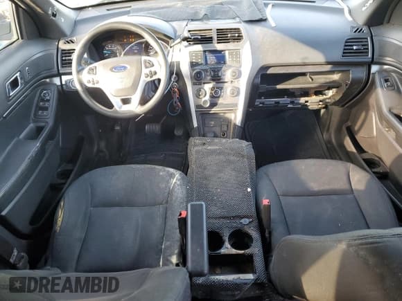 ✅ 2015 Ford Police Interceptor Utility • VIN: 1FM5K8AR3FGB26795 • Лот: 92798645. Опубликован ранее на Copart с пробегом 180 740 миль. Бесплатный доступ к архиву аукционных продаж из США и подробный отчёт об истории автомобиля на DreamBid. Изображение 8.