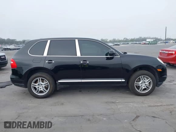✅ 2008 Porsche Cayenne S • VIN: WP1AB29PX8LA47023 • Lot: 43772836. Listed on IAAI with 172,608 mi. Free auction sales archive from the USA and detailed vehicle history report at DreamBid. Image 13.