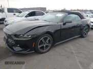 ✅ 2024 Ford Mustang EcoBoost Premium • VIN: 1FAGP8UH7R5136348 • Lot: 43627960. Wystawiony na IAAI z przebiegiem 36 005 mil. Bezpłatny archiwum sprzedaży aukcyjnych z USA i szczegółowy raport historii pojazdu na DreamBid. Zdjęcie 2.