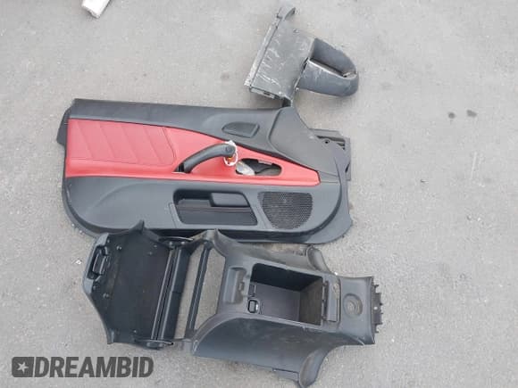 ✅ 2005 Honda S2000 • VIN: JHMAP21405S008638 • Lot: 43438652. Wystawiony na IAAI z przebiegiem Nie podano. Bezpłatny archiwum sprzedaży aukcyjnych z USA i szczegółowy raport historii pojazdu na DreamBid. Zdjęcie 12.