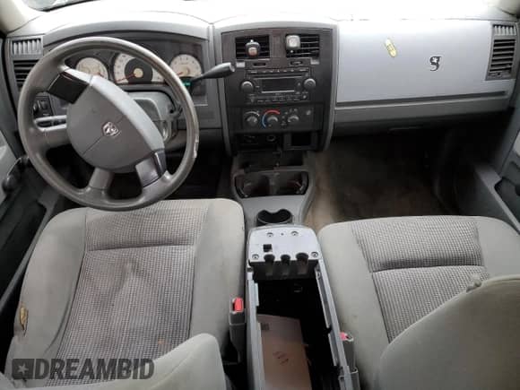 2007 Dodge Dakota ST z VIN 1D7HE22K97S107745, wystawiony jako Copart lot #86276645 z przebiegiem 237 231 mil mil oraz Szkoda całkowita • Salvage title. Historia ofert i sprzedaży dostępna na DreamBid. Obrazek 8.