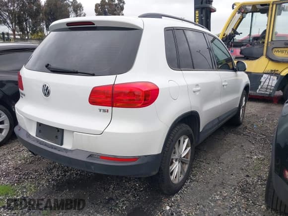 ✅ 2018 Volkswagen Tiguan • VIN: WVGAV7AX9JK004415 • Лот: 41533990. Опубликован ранее на IAAI с пробегом 69 856 миль. Бесплатный доступ к архиву аукционных продаж из США и подробный отчёт об истории автомобиля на DreamBid. Изображение 4.