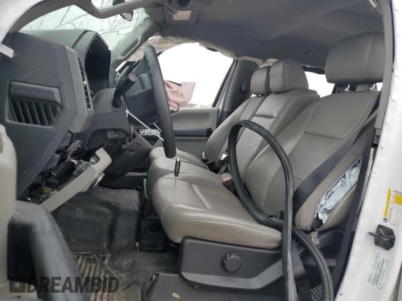 ✅ 2021 Ford F-250 XL • VIN: 1FT7W2A67MED96111 • Lot: 70377754. Wystawiony na Copart z przebiegiem Nie podano. Bezpłatny archiwum sprzedaży aukcyjnych z USA i szczegółowy raport historii pojazdu na DreamBid. Zdjęcie 7.