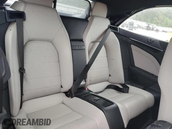 ✅ 2014 Mercedes-Benz E 350 • VIN: WDDKK5KF5EF231309 • Lot: 85427285. Wystawiony na Copart z przebiegiem 65 672 mil. Bezpłatny archiwum sprzedaży aukcyjnych z USA i szczegółowy raport historii pojazdu na DreamBid. Zdjęcie 10.