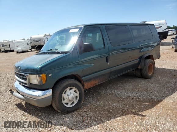 ✅ 2000 Ford Econoline Passenger XL • VIN: 1FBSS31L5YHA98957 • Lot: 56466624. Listed on Copart with 102,350 mi. Free auction sales archive from the USA and detailed vehicle history report at DreamBid. Image 1.