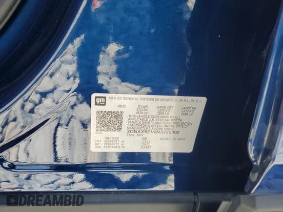 ✅ 2022 Chevrolet Equinox LS • VIN: 3GNAXSEV8NS235902 • Lot: 69898105. Wystawiony na Copart z przebiegiem 29 581 mil. Bezpłatny archiwum sprzedaży aukcyjnych z USA i szczegółowy raport historii pojazdu na DreamBid. Zdjęcie 12.